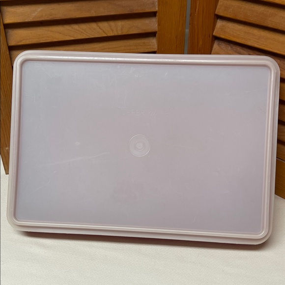 Vintage Tupperware Storage Container - Picture 15 of 16